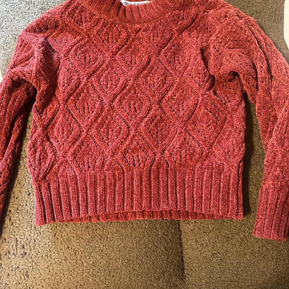 Old Navy Textured Knit Sweater in Deep Red